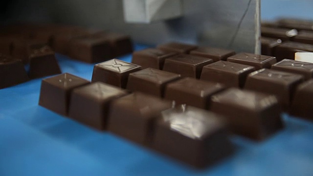 巧克力工厂，传送带。分解视频下载