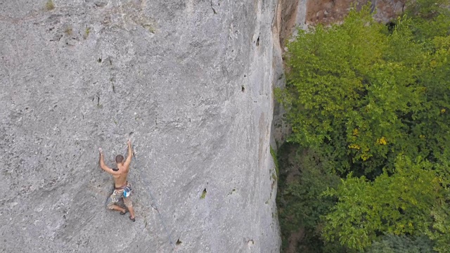 攀岩探险视频素材