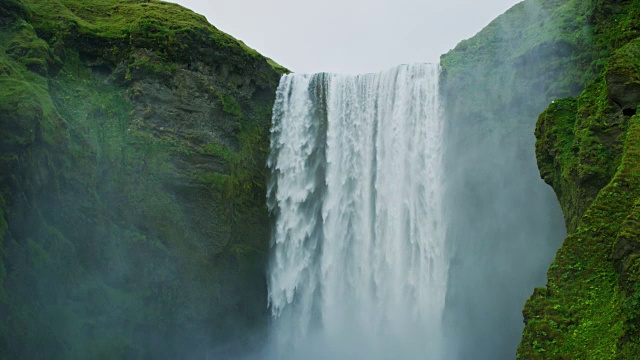 SkÃ³gafoss瀑布在冰岛视频素材