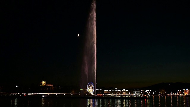 月光下的日内瓦湖大喷泉视频素材