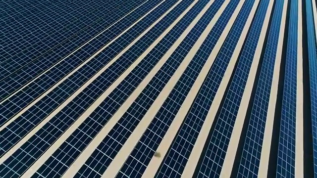 沙漠阳光太阳能农场/第二大太阳能农场视频素材