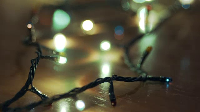 圣诞树灯的特写视频素材