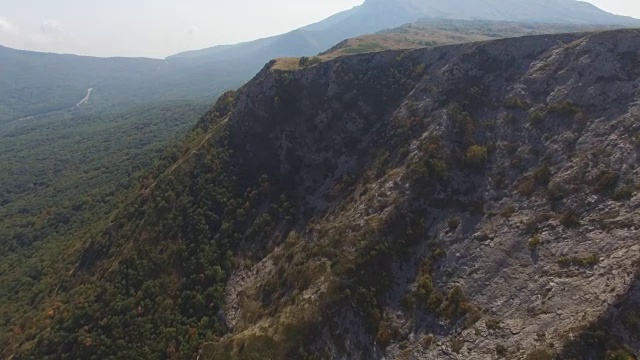 天线:飞越高山高原视频素材