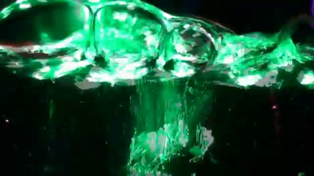 冒泡的绿色液体视频下载