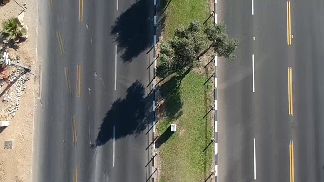 无人机俯瞰高速公路视频下载