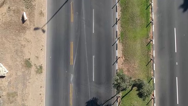 没有汽车的道路俯视图视频下载