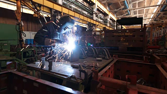 在工业工厂焊接视频下载