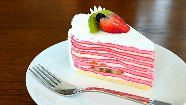 草莓法式薄饼蛋糕视频下载