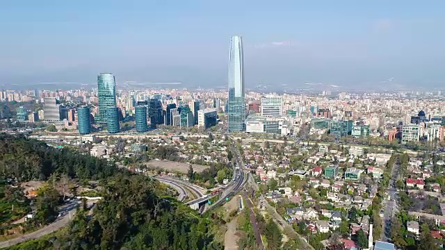 鸟瞰图圣地亚哥德智利城市天际线视频下载