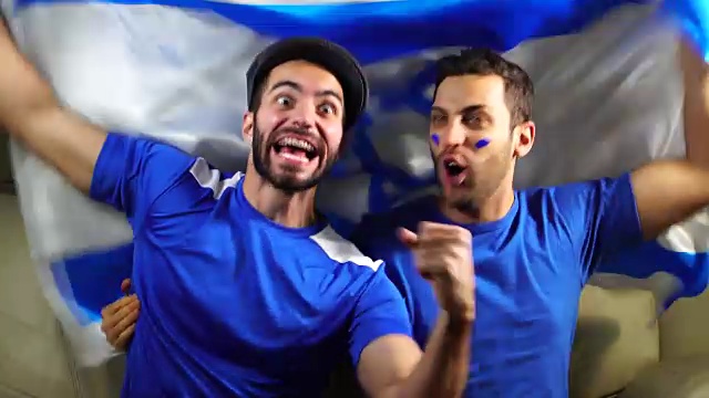 以色列朋友用以色列国旗庆祝视频素材