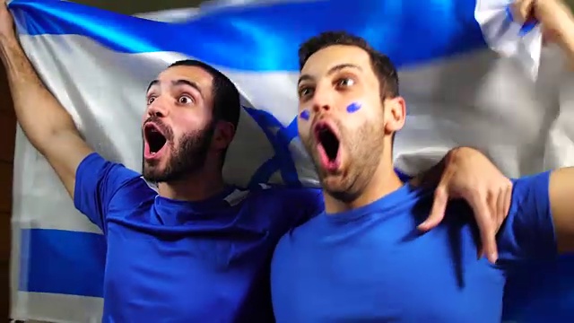 以色列朋友用以色列国旗庆祝视频素材