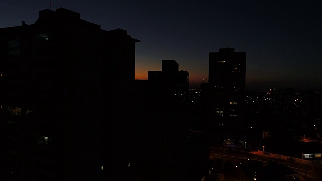 日落背后的城市天际线-剪影视频素材