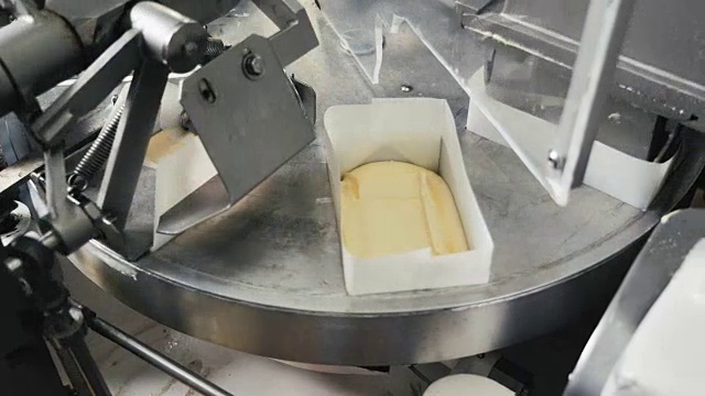 食品工业黄油包装视频下载
