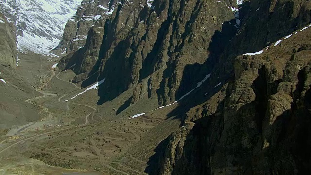 智利洛斯安第斯省的秃峡谷视频素材