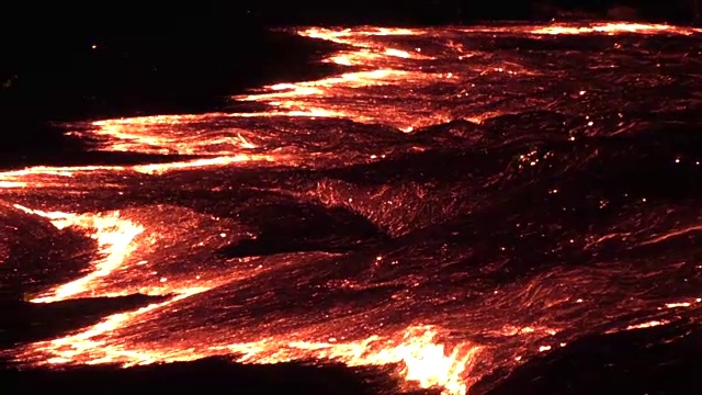 埃塞尔比亚埃尔塔阿勒火山的熔岩流视频素材