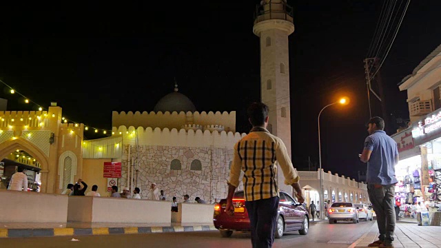 亚洲，阿曼，中东，马斯喀特，穆特拉区穆特拉广场，清真寺和露天市场视频下载