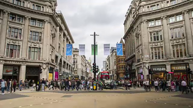 伦敦，牛津街的交通状况视频素材