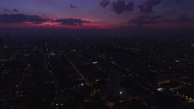 紫色日落在圣保罗城市，巴西视频素材
