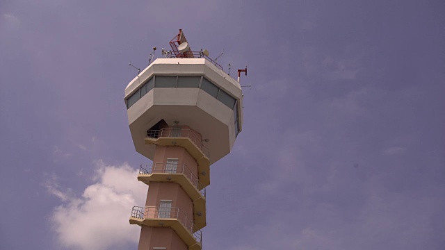 机场的雷达塔视频素材