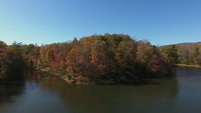 湖边的秋天视频下载