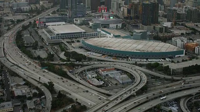 空中俯瞰洛杉矶市中心，CA早晨视频素材
