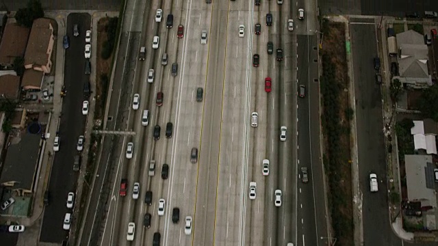 从空中俯瞰洛杉矶110号州际公路视频素材