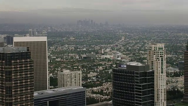飞越洛杉矶世纪城，CA日落视频素材