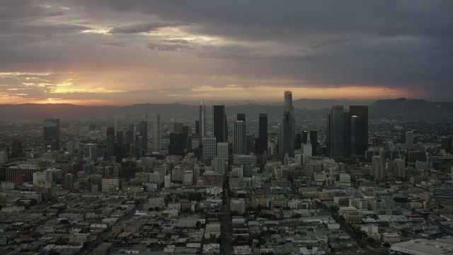 洛杉矶市区日落的航拍视频素材