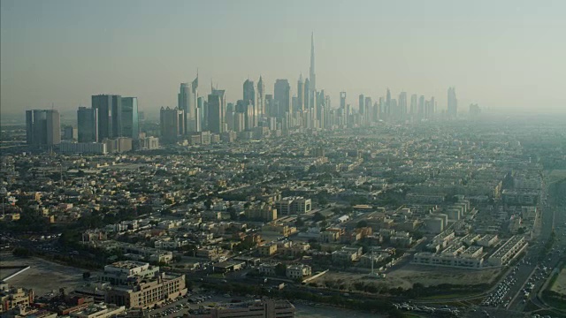 空中城市摩天大楼郊区住宅区阿联酋视频素材