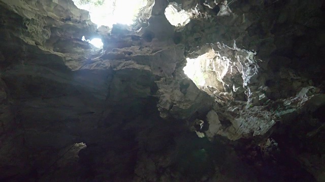 大理石窟中的佛龛视频素材