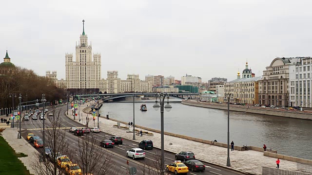 莫斯科街头的交通视频下载