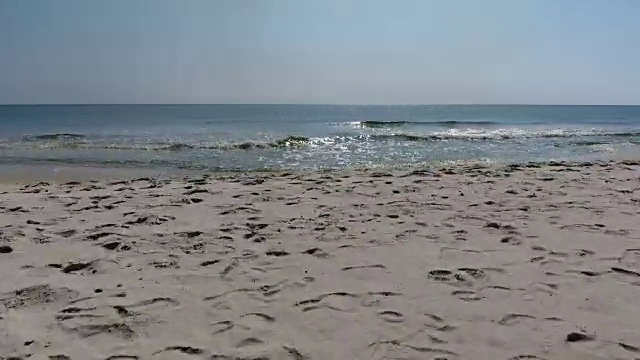 海滩回收船视频素材