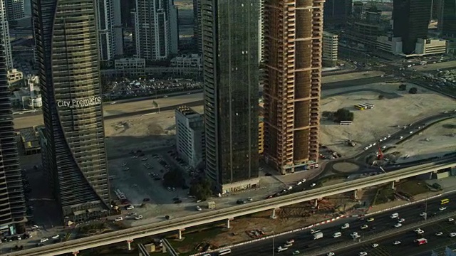 空中迪拜摩天大楼办公室阿联酋谢赫扎耶德路视频素材