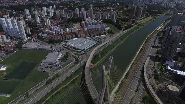 巴西圣保罗的Estaiada桥视频素材