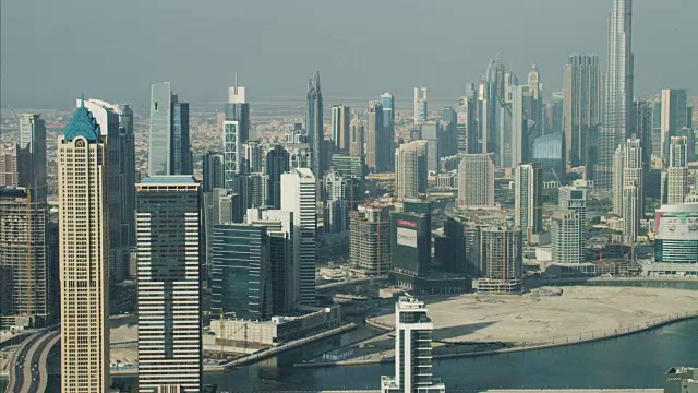 空中城市迪拜塔哈利法摩天大楼波斯湾视频素材