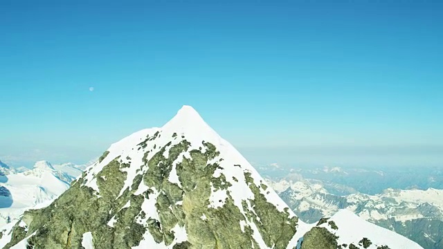 空中瑞士蒙奇峰，阿尔卑斯雪皑皑视频素材
