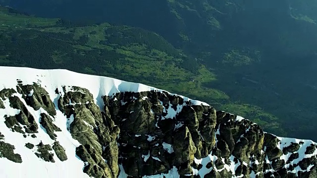空中瑞士少女峰攀登者阿尔卑斯山雪视频素材