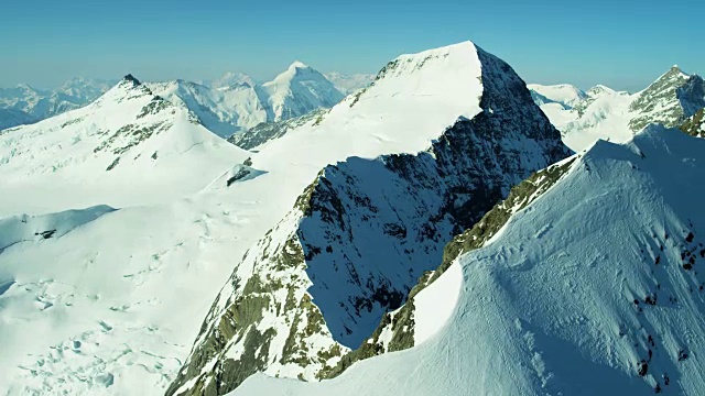 空中艾格尔瑞士阿尔卑斯山户外旅游高峰视频素材