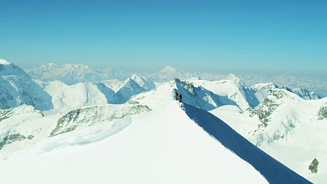 空中瑞士少女峰登山者阿尔卑斯山视频素材
