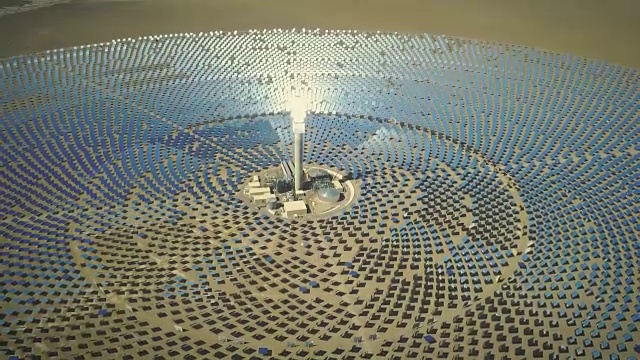 太阳能热电站鸟瞰图视频素材