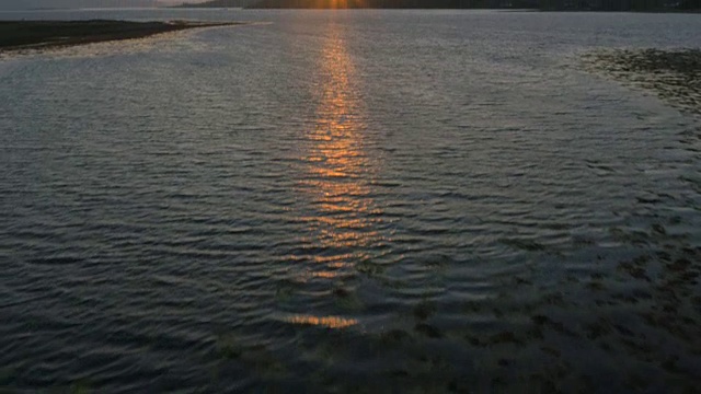 空中日落视图湖Duich山景观苏格兰视频素材
