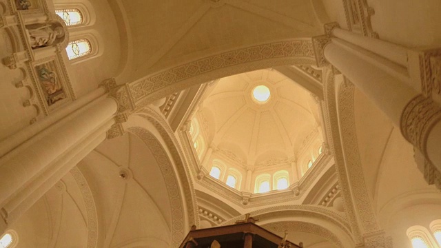 教堂内部。马耳他视频下载