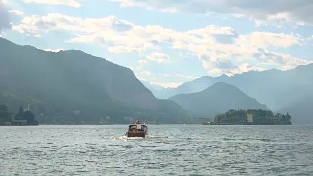 马焦雷湖和山脉。视频下载