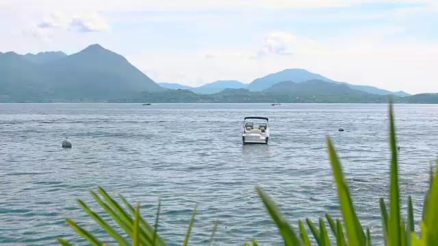 湖，船和山。视频下载