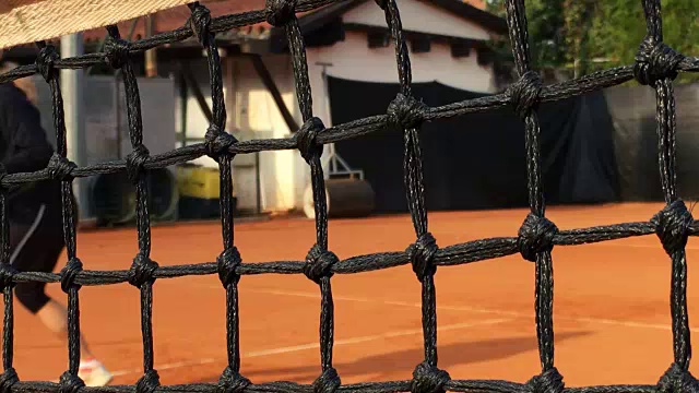 成年女子打网球视频素材