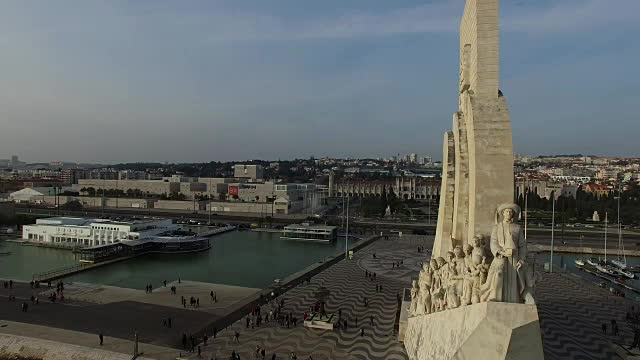 鸟瞰图的纪念碑发现，里斯本，葡萄牙视频下载