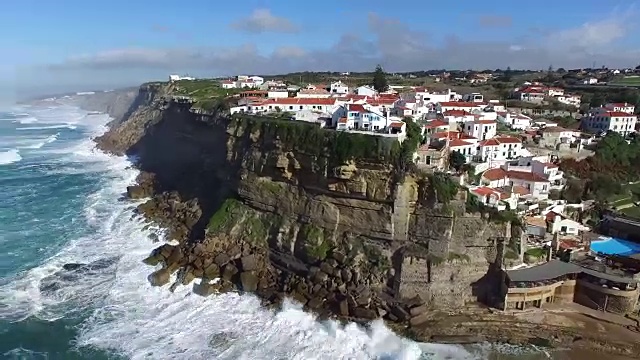 鸟瞰图Azenhas do Mar，葡萄牙视频下载