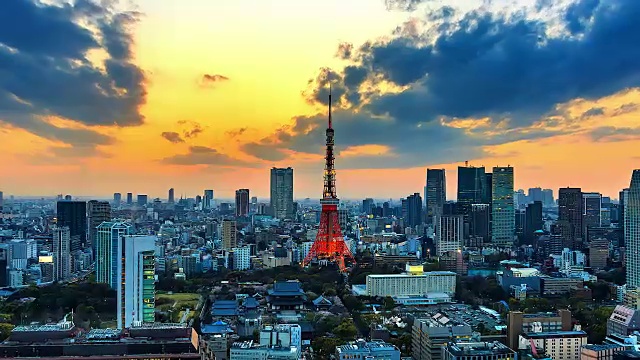 4 k。时间流逝观看日落在东京城市与东京塔在日本视频素材