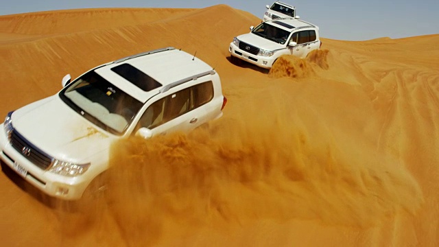 阿联酋无人驾驶飞机沙漠旅行视频素材
