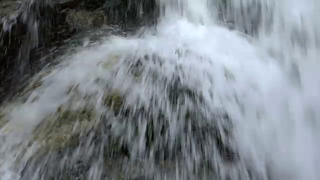 欧洲瑞士乌里州福尔卡山口瀑布视频下载